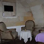 Отель Relic House 2*