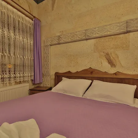 Relic House 2* Γκόρεμε
