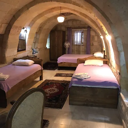 Relic House Hotel 2*