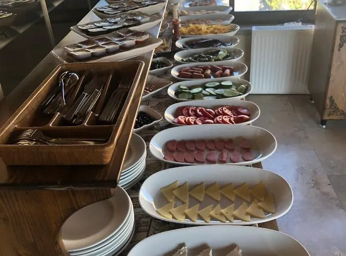 Отель Relic House 2*